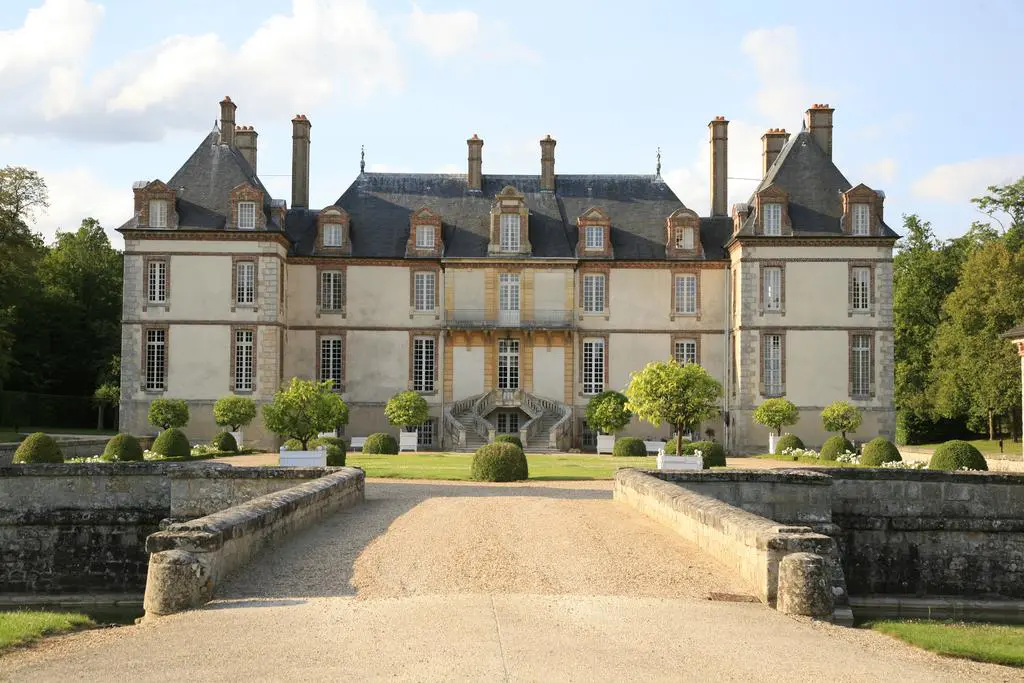 Arrivée au Château de Bourron