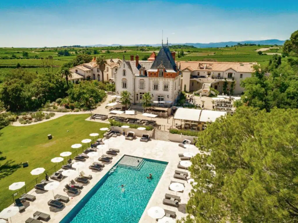 Vue aérienne du Château St-Pierre de Serjac - Puissalicon (Hérault - 34) 