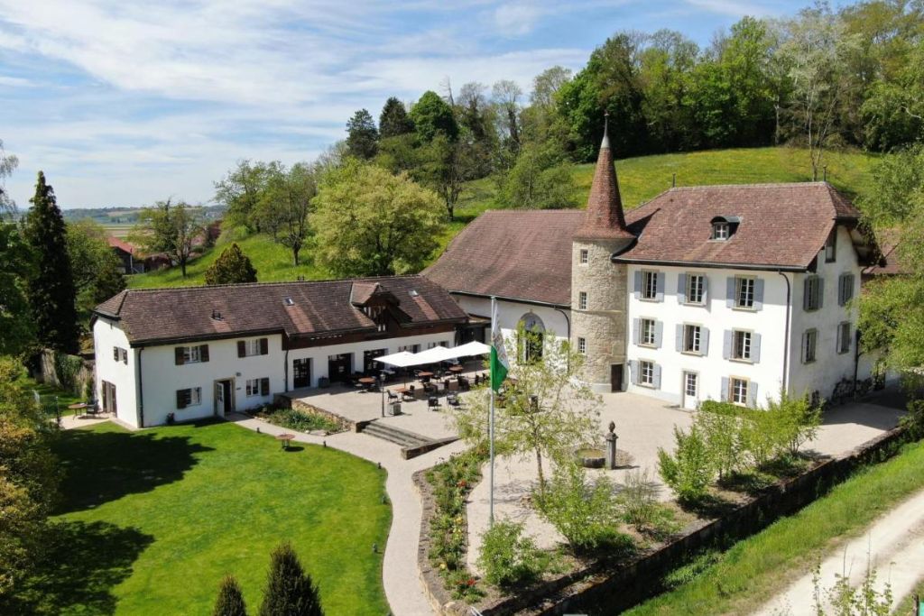 Hôtel château Salavaux, vue extérieure